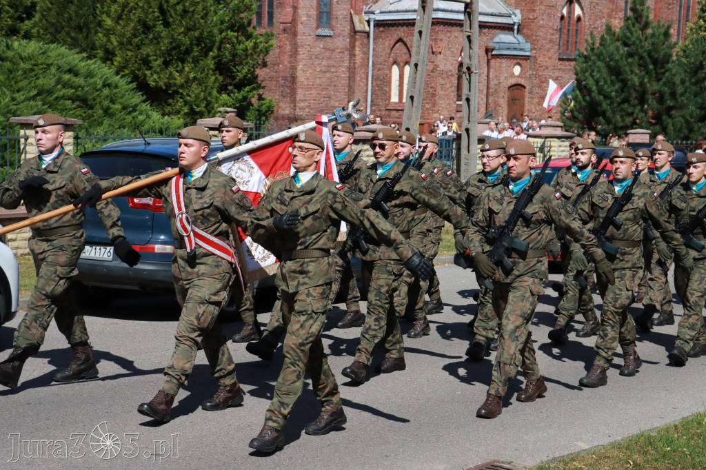 Fotorelacja: Powiatowe Obchody Święta Wojska Polskiego w Porębie