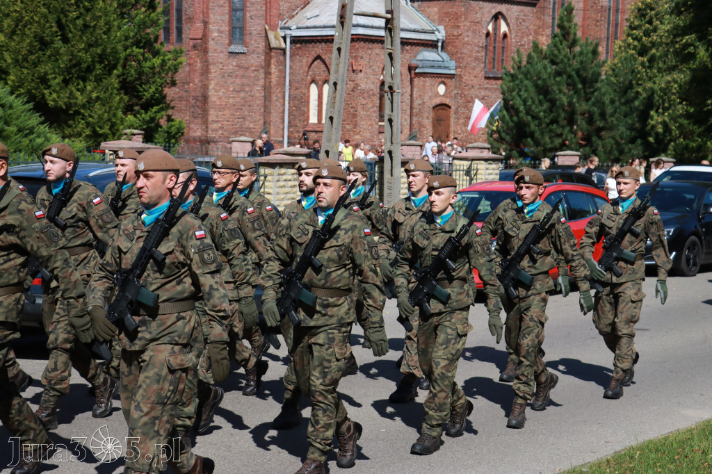 Fotorelacja: Powiatowe Obchody Święta Wojska Polskiego w Porębie