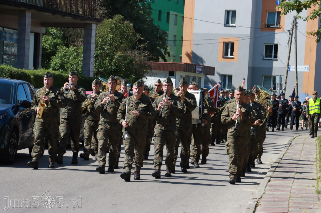 Fotorelacja: Powiatowe Obchody Święta Wojska Polskiego w Porębie