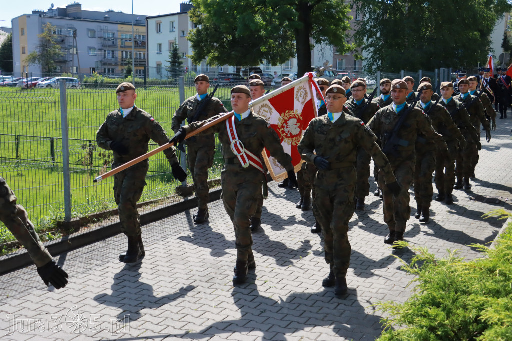Fotorelacja: Powiatowe Obchody Święta Wojska Polskiego w Porębie