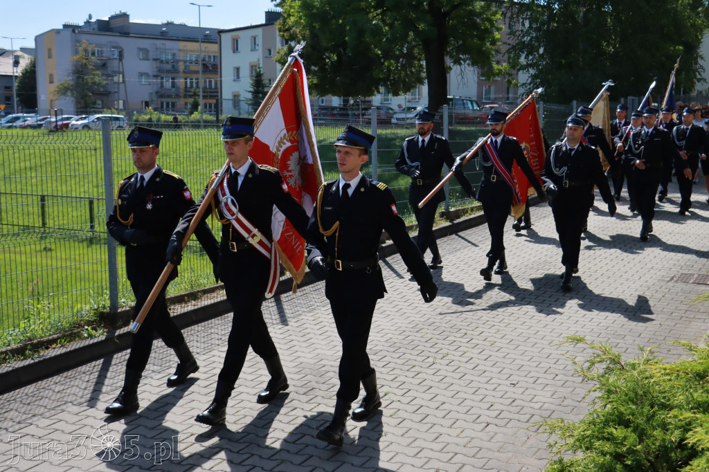 Fotorelacja: Powiatowe Obchody Święta Wojska Polskiego w Porębie