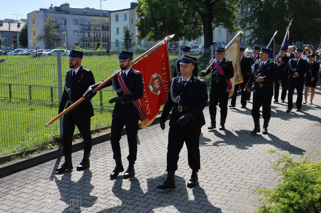Fotorelacja: Powiatowe Obchody Święta Wojska Polskiego w Porębie