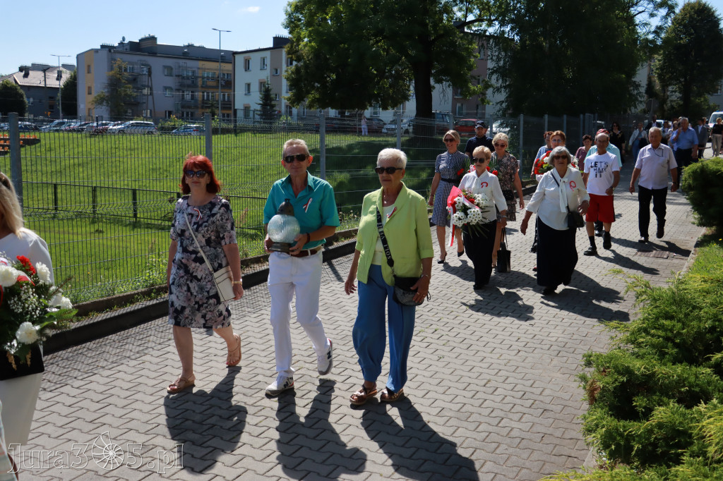 Fotorelacja: Powiatowe Obchody Święta Wojska Polskiego w Porębie