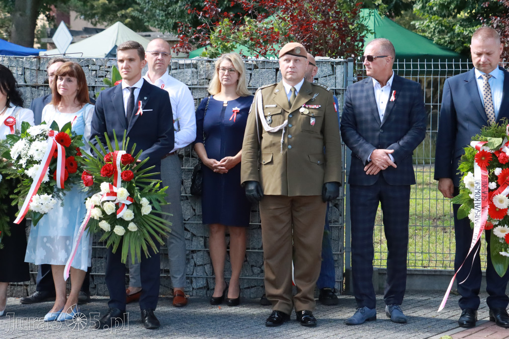Fotorelacja: Powiatowe Obchody Święta Wojska Polskiego w Porębie