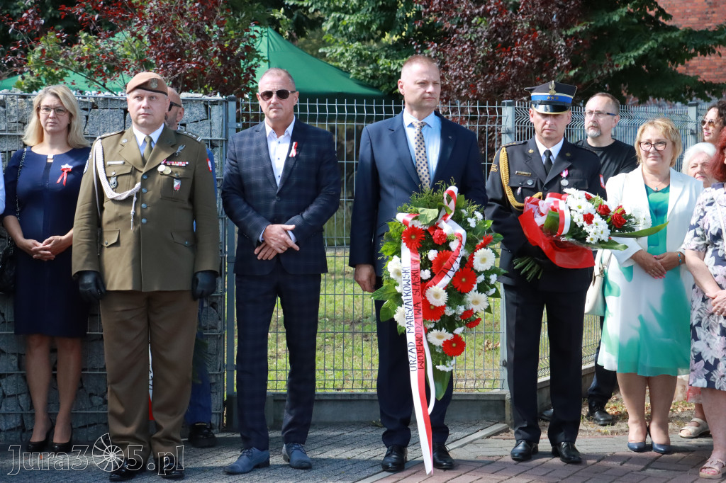 Fotorelacja: Powiatowe Obchody Święta Wojska Polskiego w Porębie