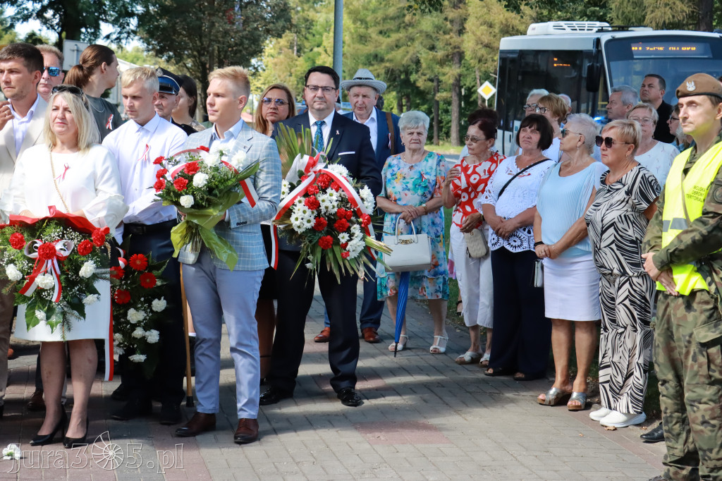 Fotorelacja: Powiatowe Obchody Święta Wojska Polskiego w Porębie