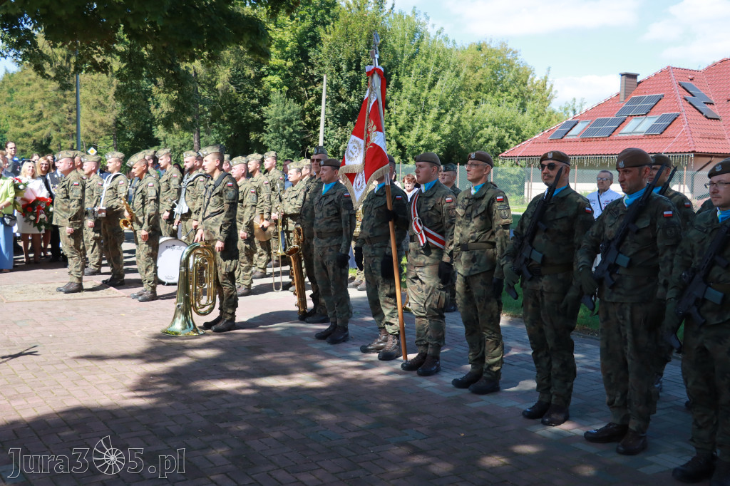 Fotorelacja: Powiatowe Obchody Święta Wojska Polskiego w Porębie