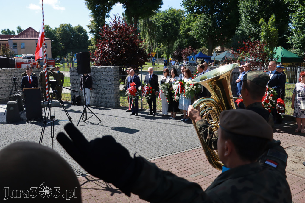 Fotorelacja: Powiatowe Obchody Święta Wojska Polskiego w Porębie