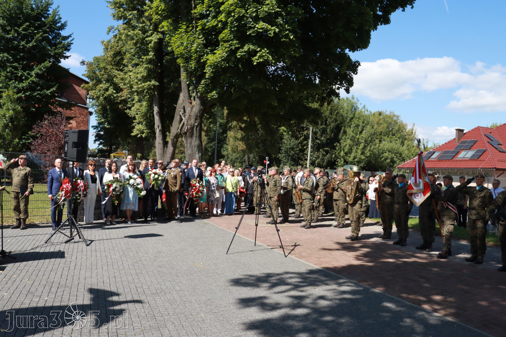 Fotorelacja: Powiatowe Obchody Święta Wojska Polskiego w Porębie