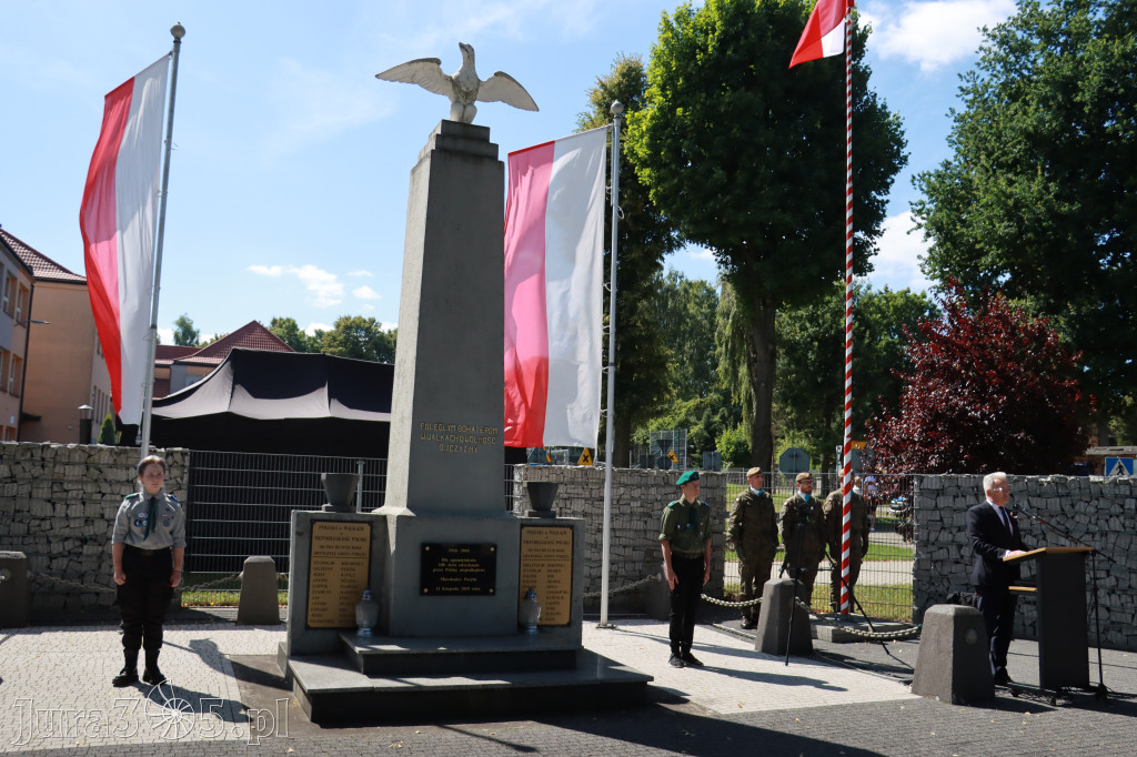 Fotorelacja: Powiatowe Obchody Święta Wojska Polskiego w Porębie