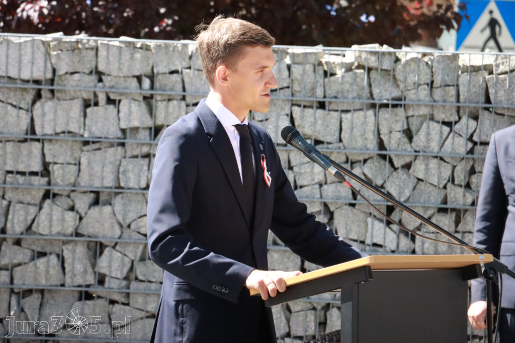 Fotorelacja: Powiatowe Obchody Święta Wojska Polskiego w Porębie
