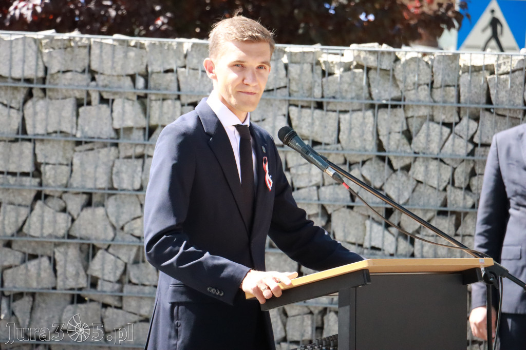 Fotorelacja: Powiatowe Obchody Święta Wojska Polskiego w Porębie