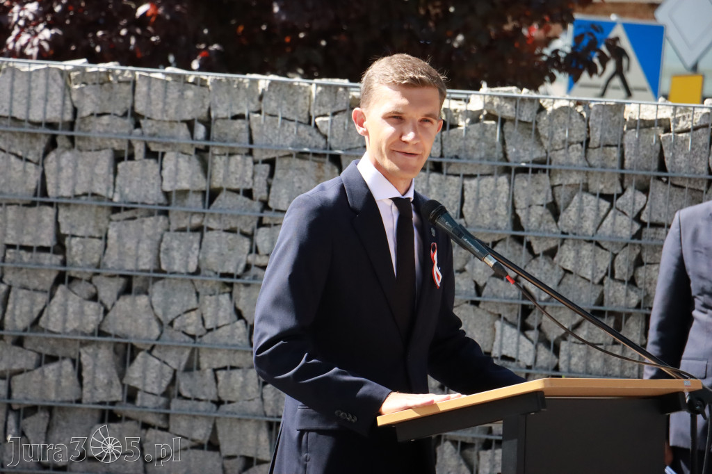 Fotorelacja: Powiatowe Obchody Święta Wojska Polskiego w Porębie