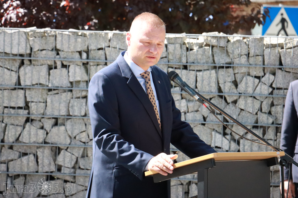Fotorelacja: Powiatowe Obchody Święta Wojska Polskiego w Porębie