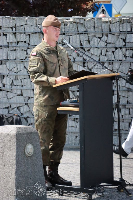 Fotorelacja: Powiatowe Obchody Święta Wojska Polskiego w Porębie