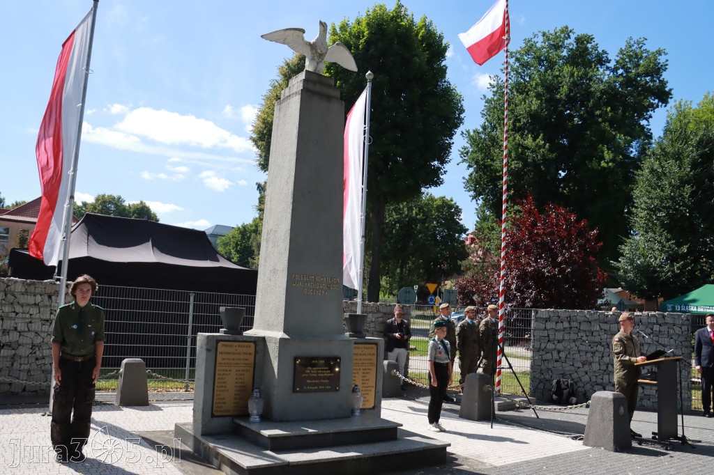 Fotorelacja: Powiatowe Obchody Święta Wojska Polskiego w Porębie