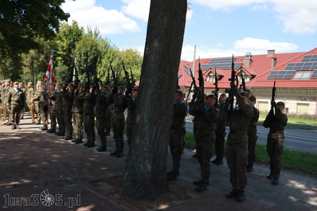 Fotorelacja: Powiatowe Obchody Święta Wojska Polskiego w Porębie