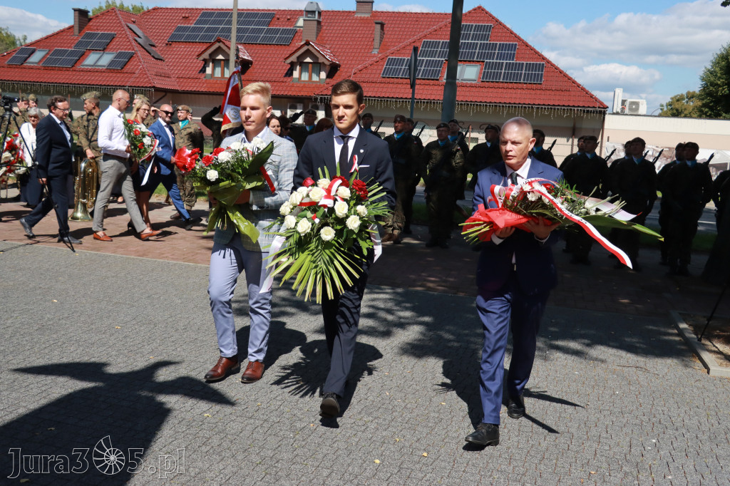 Fotorelacja: Powiatowe Obchody Święta Wojska Polskiego w Porębie