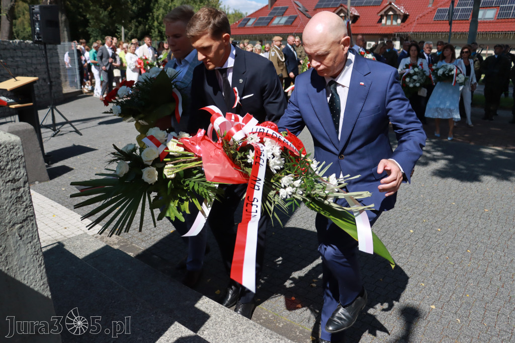 Fotorelacja: Powiatowe Obchody Święta Wojska Polskiego w Porębie