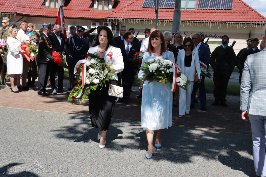 Fotorelacja: Powiatowe Obchody Święta Wojska Polskiego w Porębie