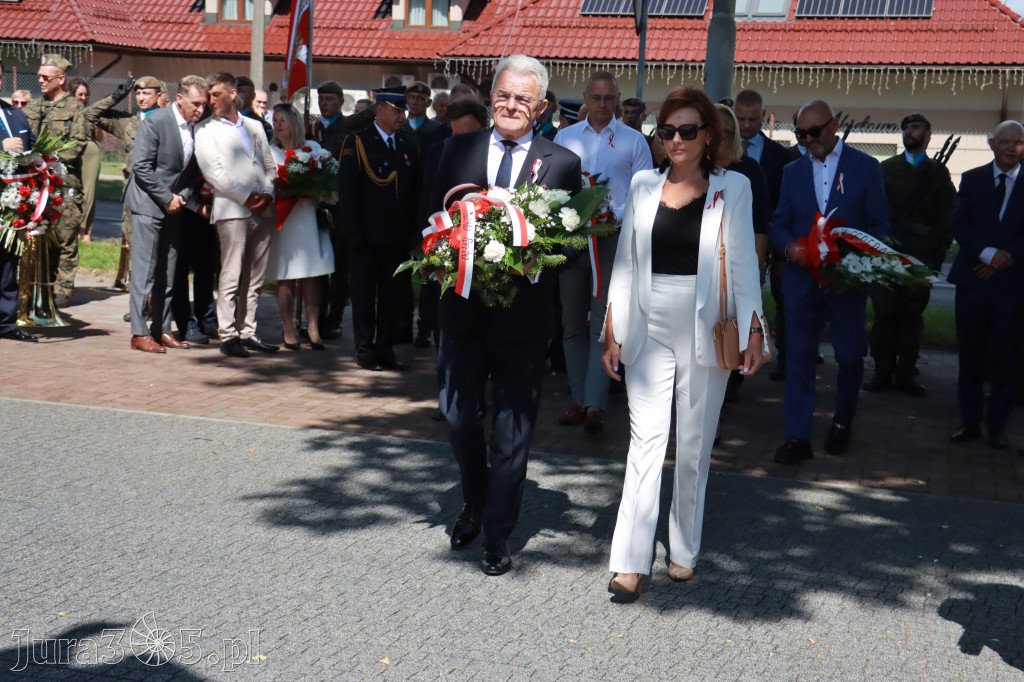 Fotorelacja: Powiatowe Obchody Święta Wojska Polskiego w Porębie
