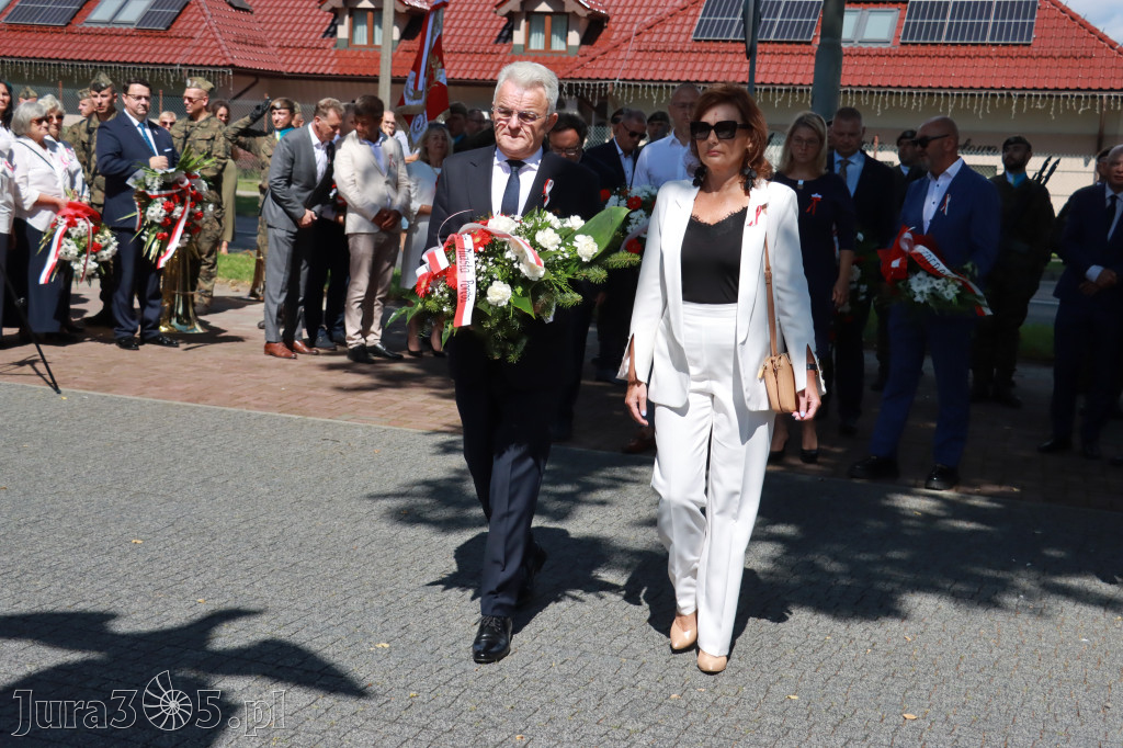 Fotorelacja: Powiatowe Obchody Święta Wojska Polskiego w Porębie