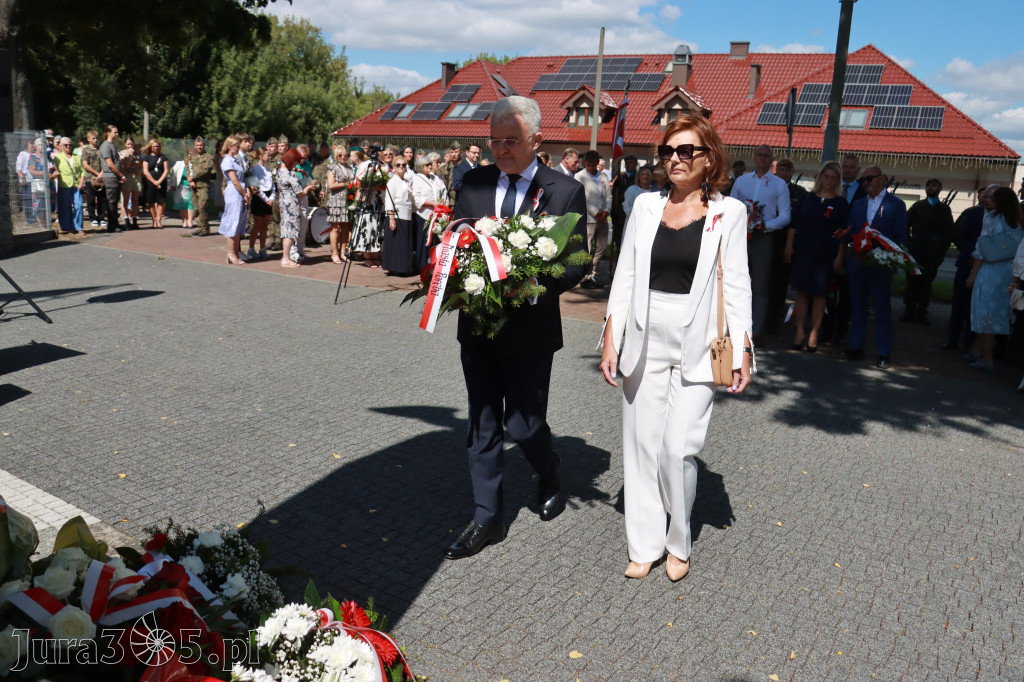 Fotorelacja: Powiatowe Obchody Święta Wojska Polskiego w Porębie