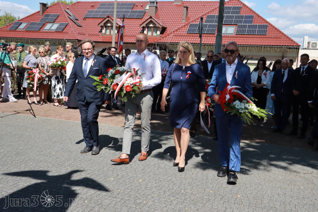 Fotorelacja: Powiatowe Obchody Święta Wojska Polskiego w Porębie