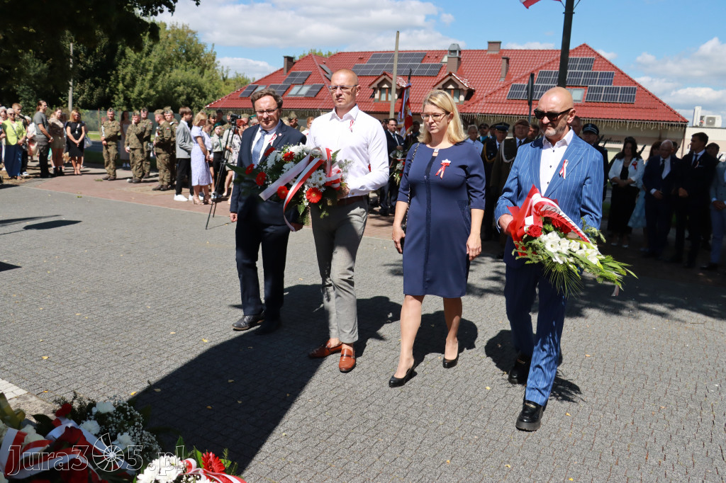 Fotorelacja: Powiatowe Obchody Święta Wojska Polskiego w Porębie