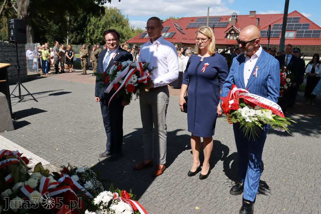Fotorelacja: Powiatowe Obchody Święta Wojska Polskiego w Porębie