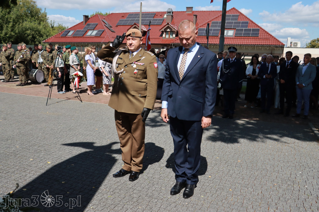 Fotorelacja: Powiatowe Obchody Święta Wojska Polskiego w Porębie