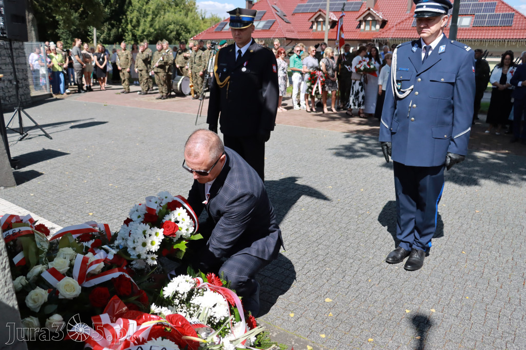 Fotorelacja: Powiatowe Obchody Święta Wojska Polskiego w Porębie