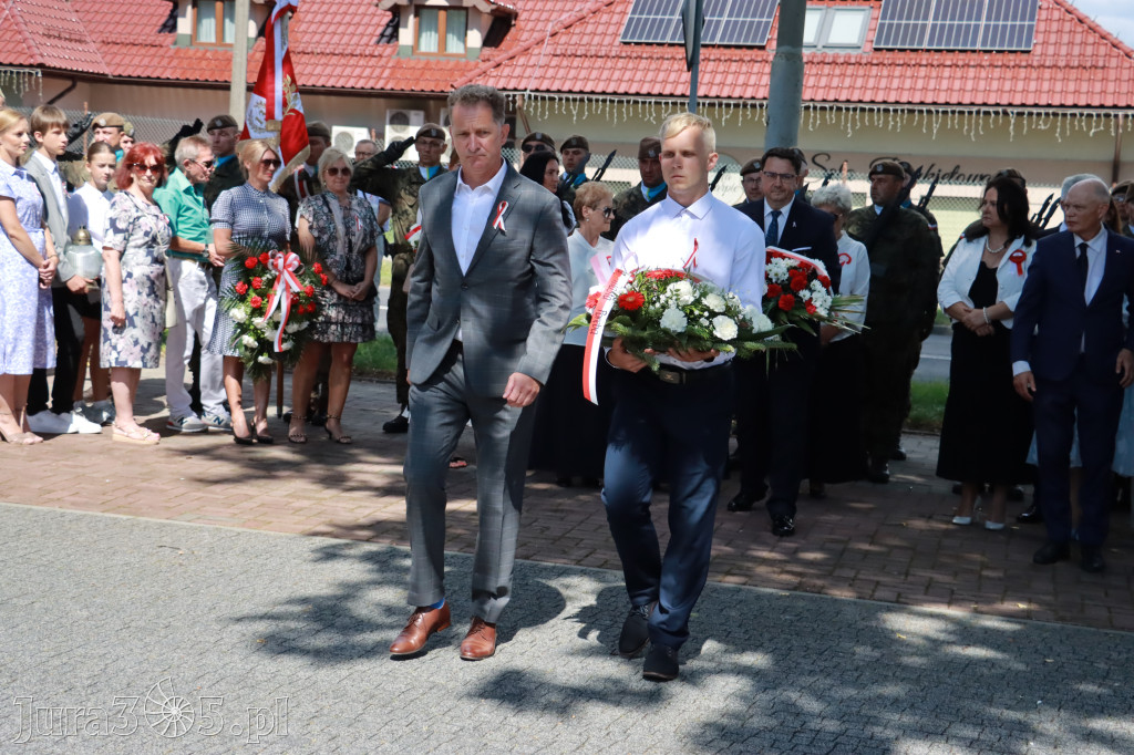 Fotorelacja: Powiatowe Obchody Święta Wojska Polskiego w Porębie