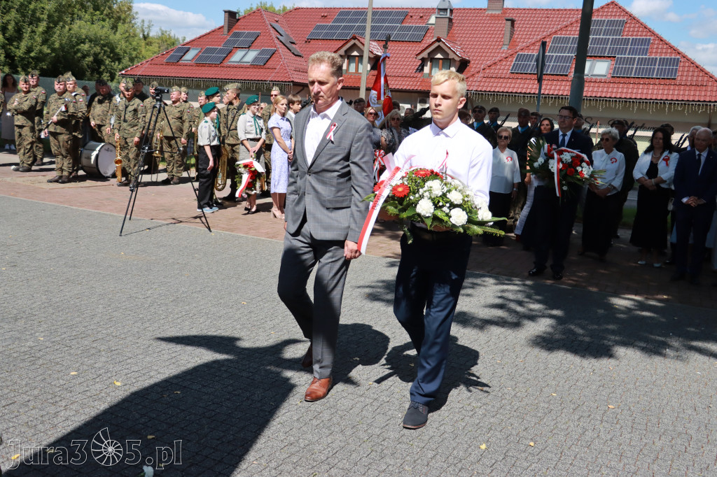 Fotorelacja: Powiatowe Obchody Święta Wojska Polskiego w Porębie