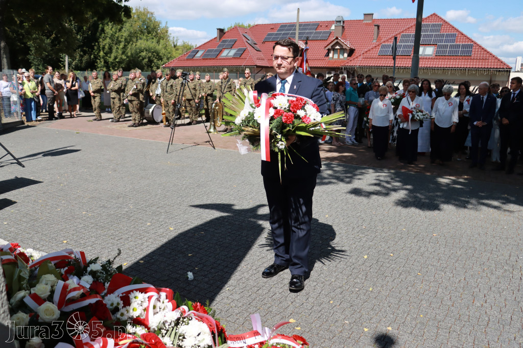 Fotorelacja: Powiatowe Obchody Święta Wojska Polskiego w Porębie