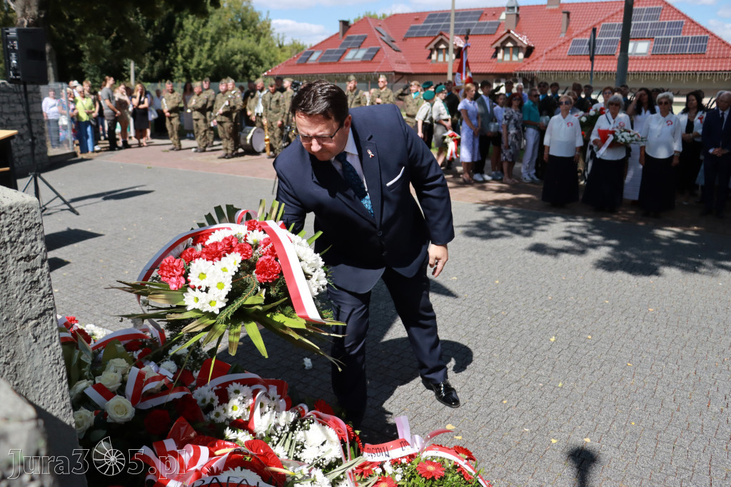 Fotorelacja: Powiatowe Obchody Święta Wojska Polskiego w Porębie