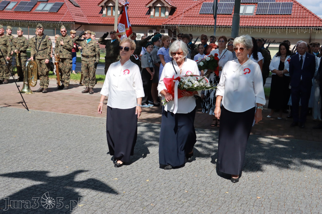 Fotorelacja: Powiatowe Obchody Święta Wojska Polskiego w Porębie
