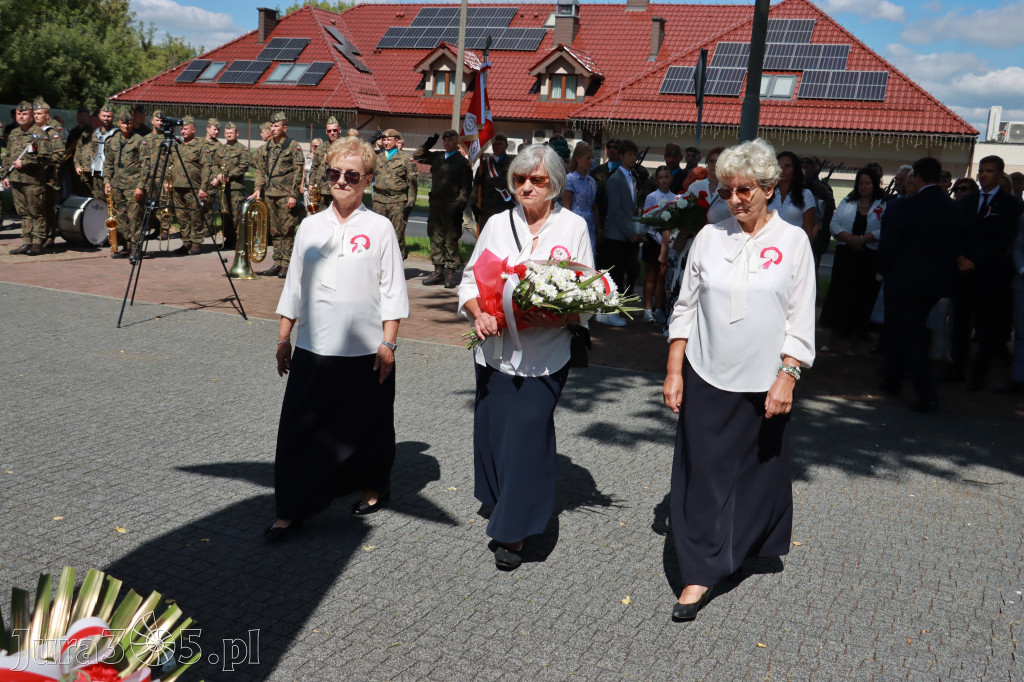 Fotorelacja: Powiatowe Obchody Święta Wojska Polskiego w Porębie