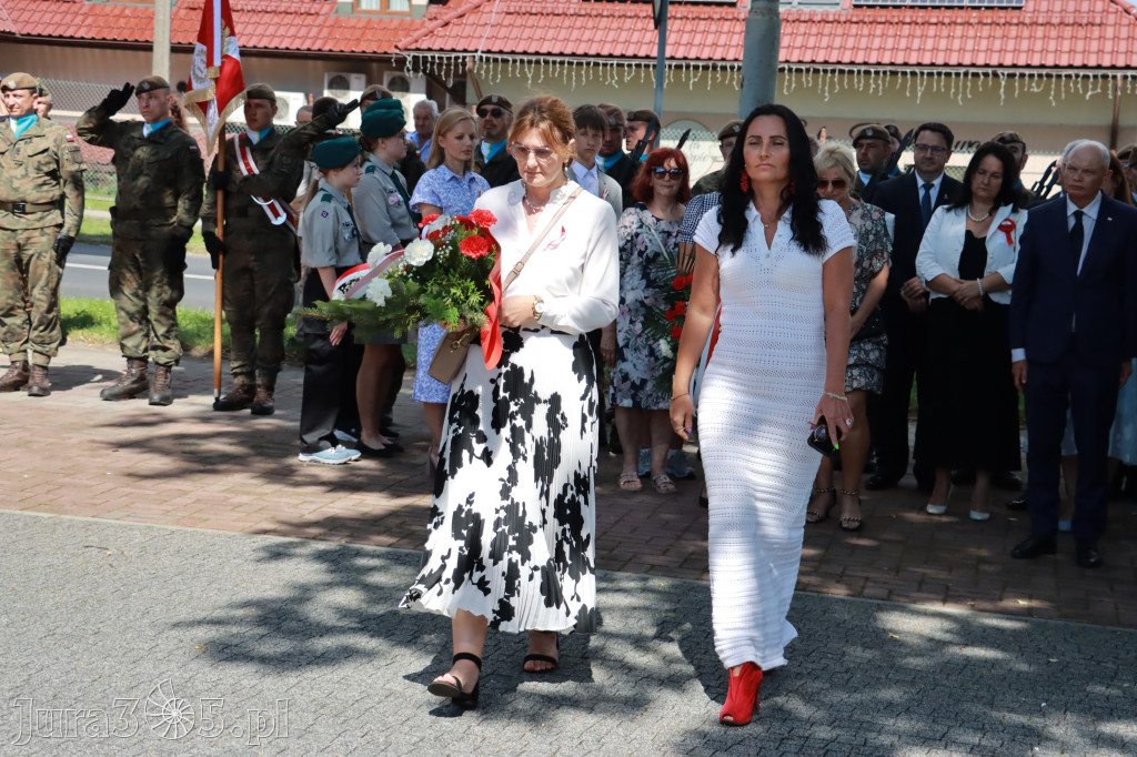 Fotorelacja: Powiatowe Obchody Święta Wojska Polskiego w Porębie