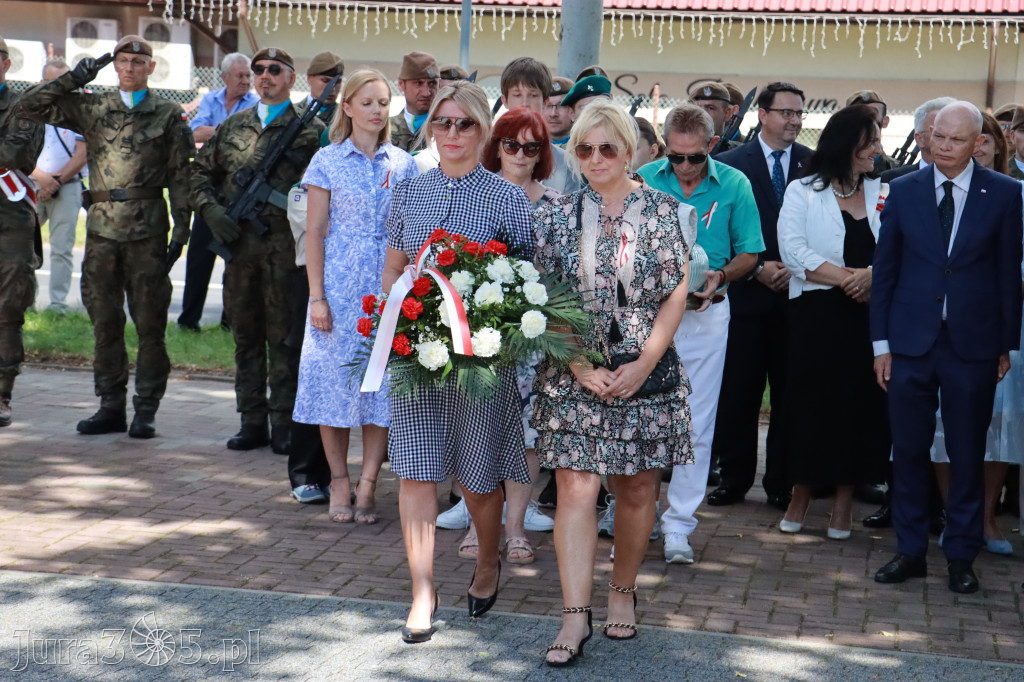 Fotorelacja: Powiatowe Obchody Święta Wojska Polskiego w Porębie