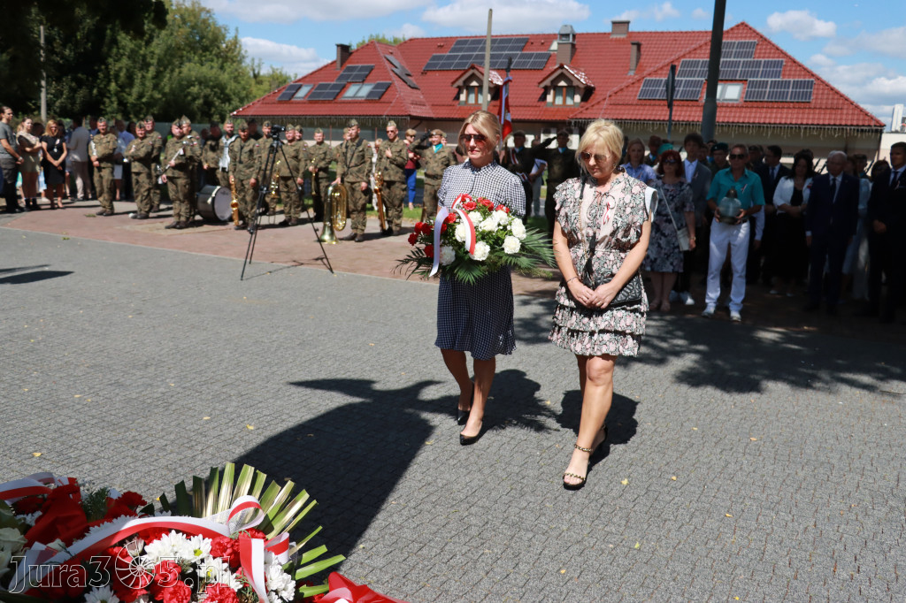 Fotorelacja: Powiatowe Obchody Święta Wojska Polskiego w Porębie