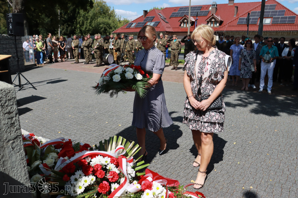 Fotorelacja: Powiatowe Obchody Święta Wojska Polskiego w Porębie