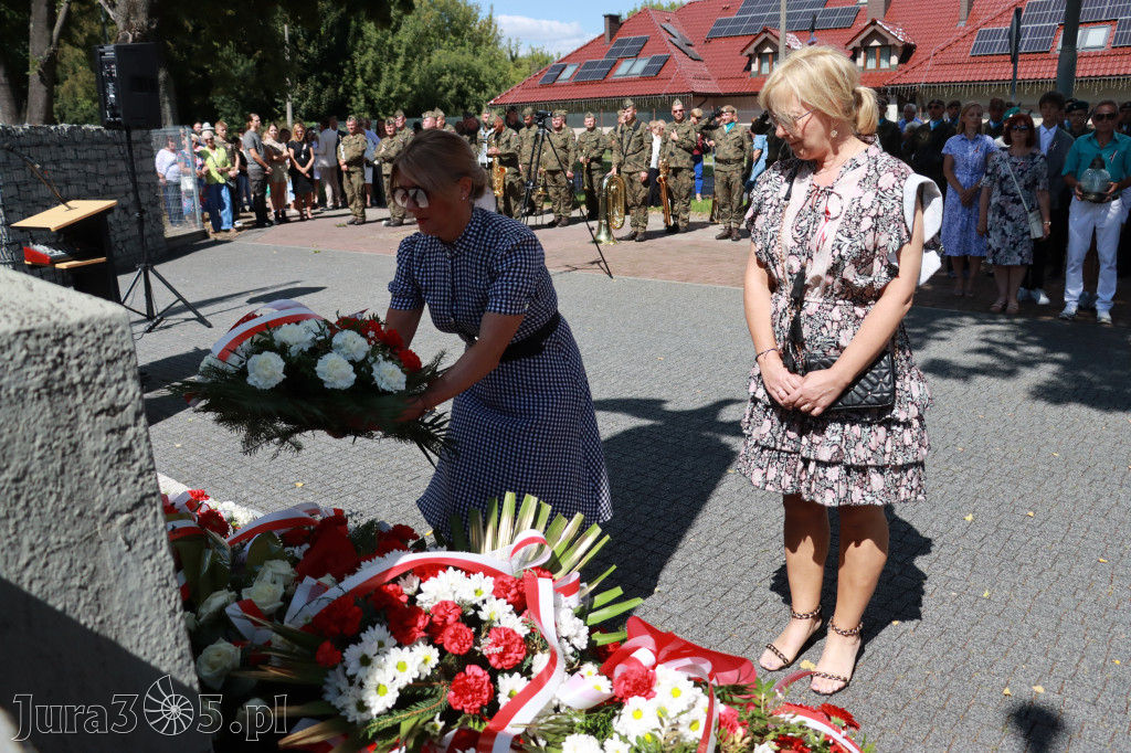 Fotorelacja: Powiatowe Obchody Święta Wojska Polskiego w Porębie