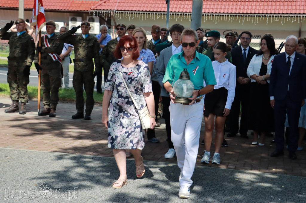 Fotorelacja: Powiatowe Obchody Święta Wojska Polskiego w Porębie