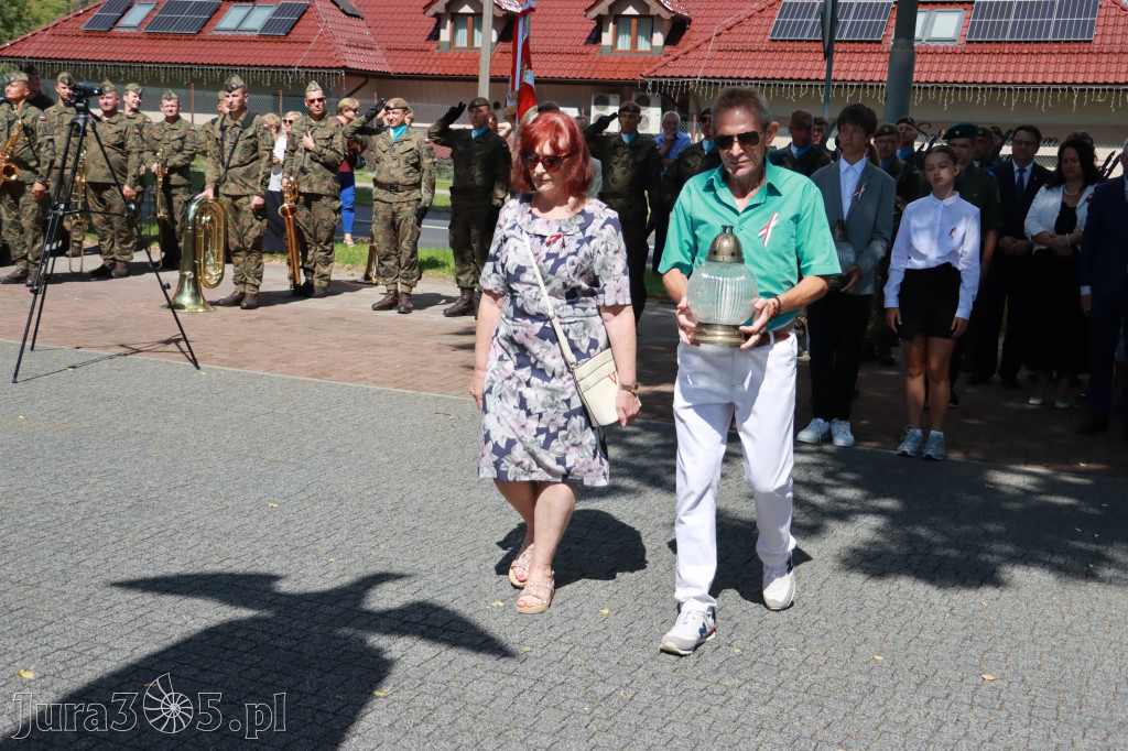 Fotorelacja: Powiatowe Obchody Święta Wojska Polskiego w Porębie