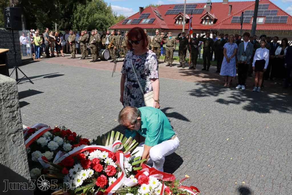 Fotorelacja: Powiatowe Obchody Święta Wojska Polskiego w Porębie