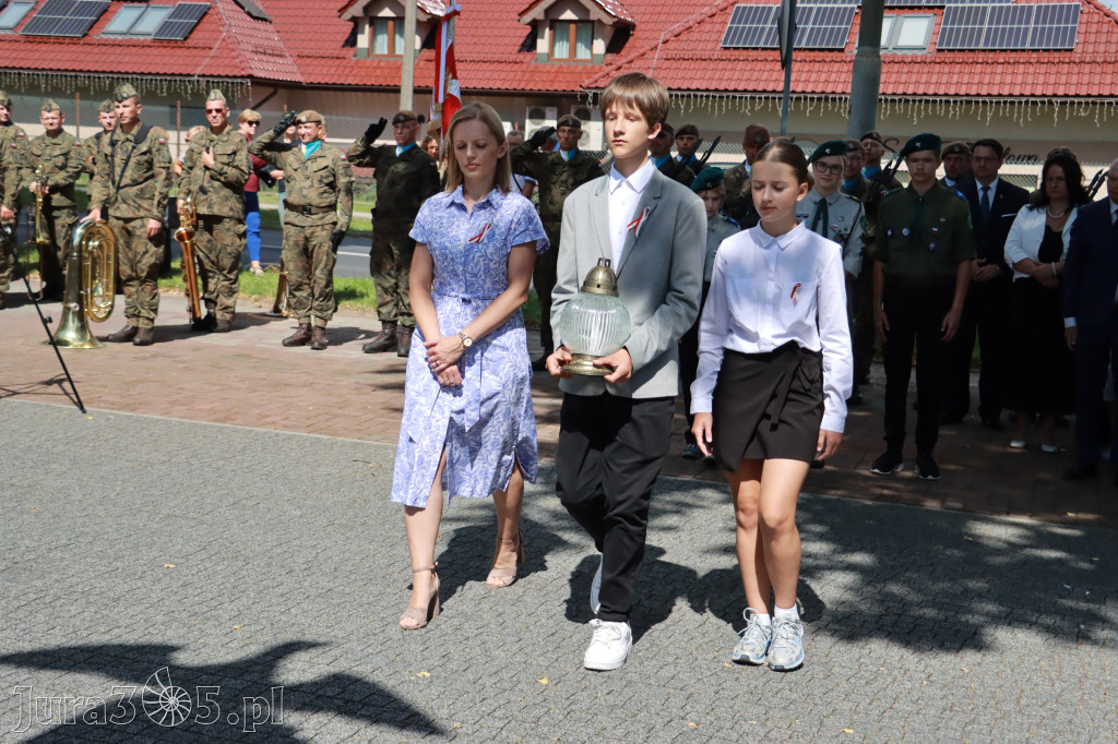 Fotorelacja: Powiatowe Obchody Święta Wojska Polskiego w Porębie