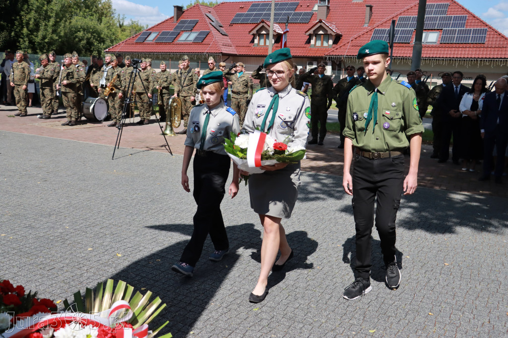 Fotorelacja: Powiatowe Obchody Święta Wojska Polskiego w Porębie