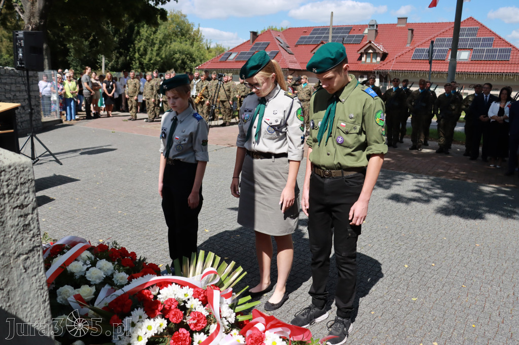 Fotorelacja: Powiatowe Obchody Święta Wojska Polskiego w Porębie
