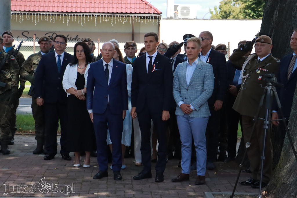 Fotorelacja: Powiatowe Obchody Święta Wojska Polskiego w Porębie